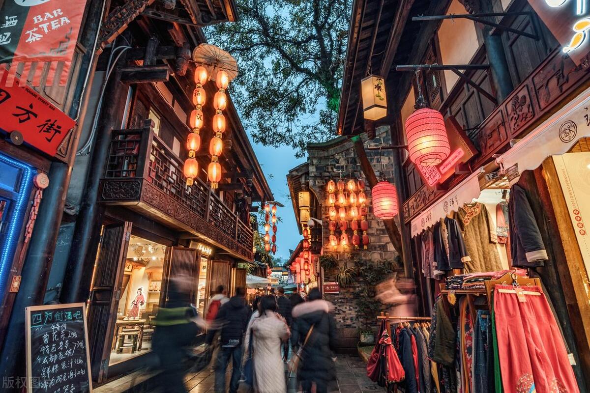 商业综合体商铺的投资前景,商业综合体亮化照明引流变现