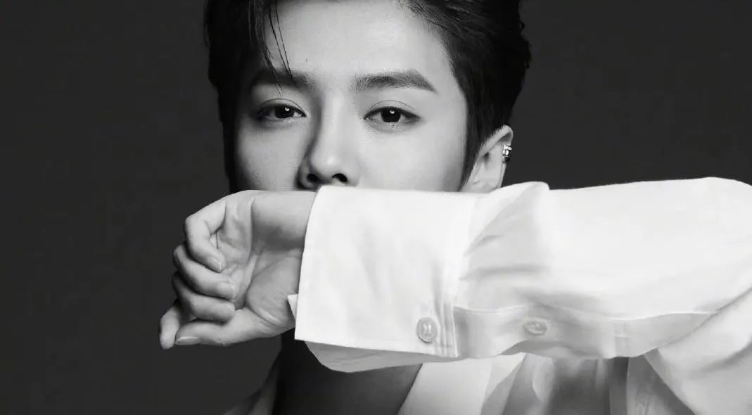 鹿晗近日造型,鹿晗发福路人视角