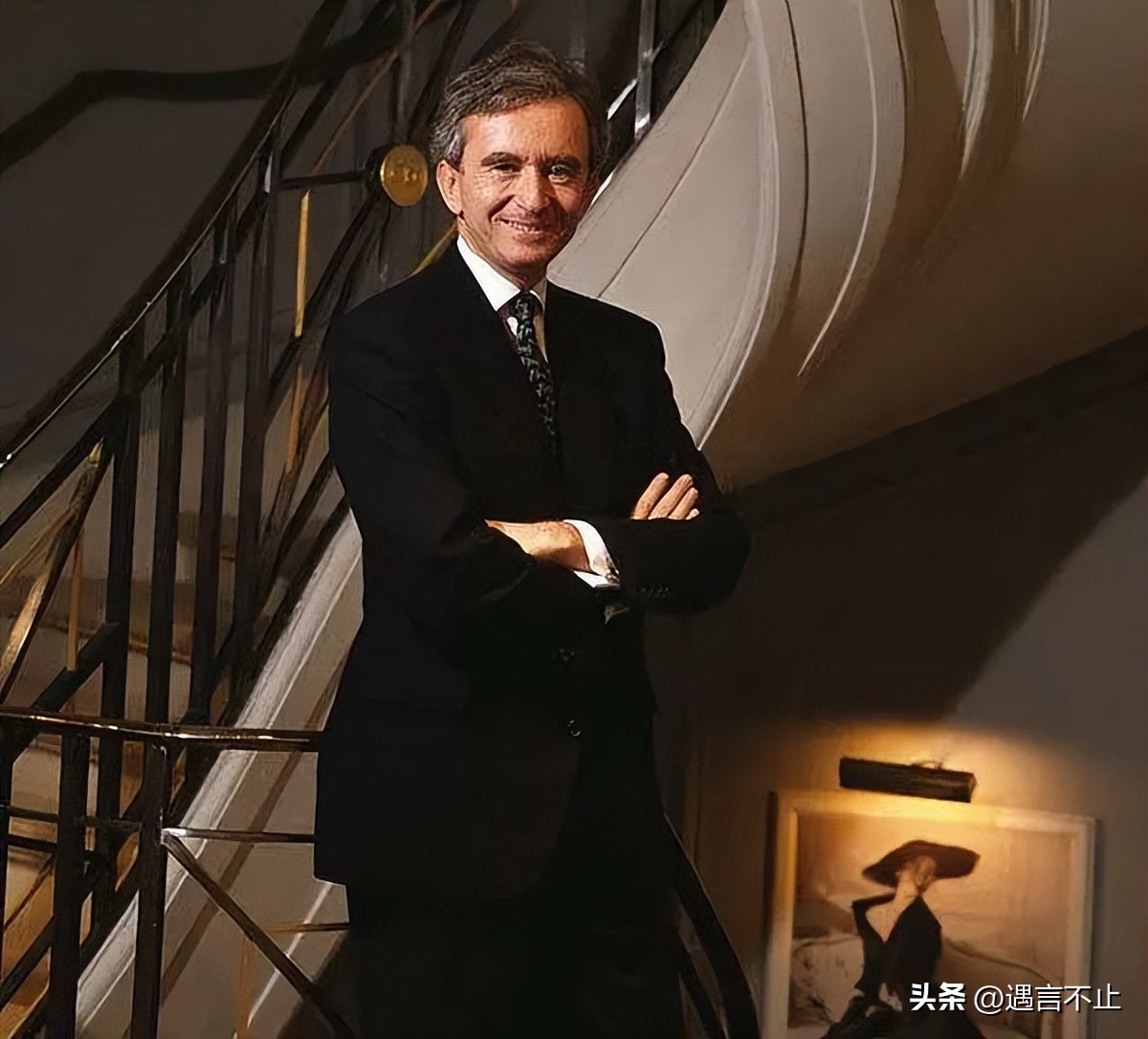 除了美貌，传奇为什么总发生在她身上？