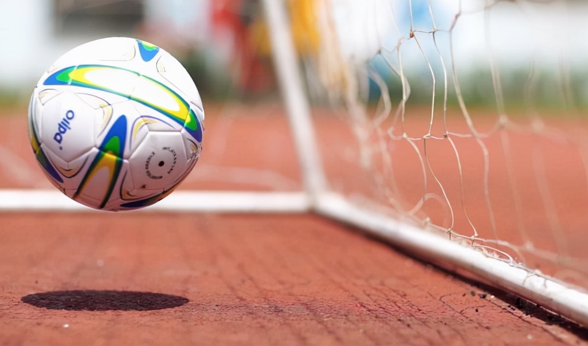 纯粹足球是什么,商业化足球和非商业的区别