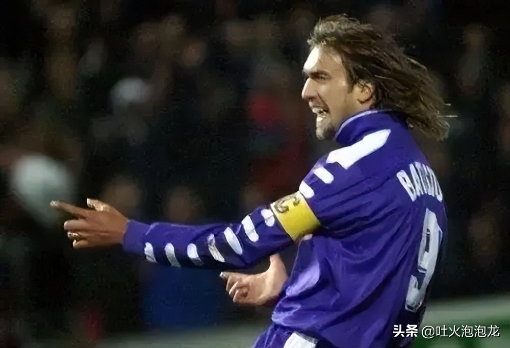 足球进球庆祝动作集锦,那些精彩进球瞬间足球