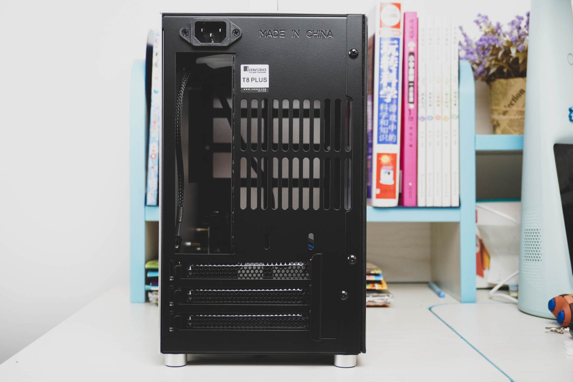 桌面空间太小怎么改造,台式机机箱越来越小