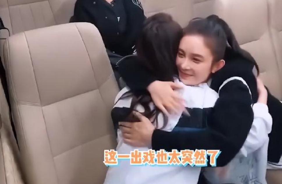 赵樱子红毯假摔视频,赵韩樱子首次回应红毯假摔