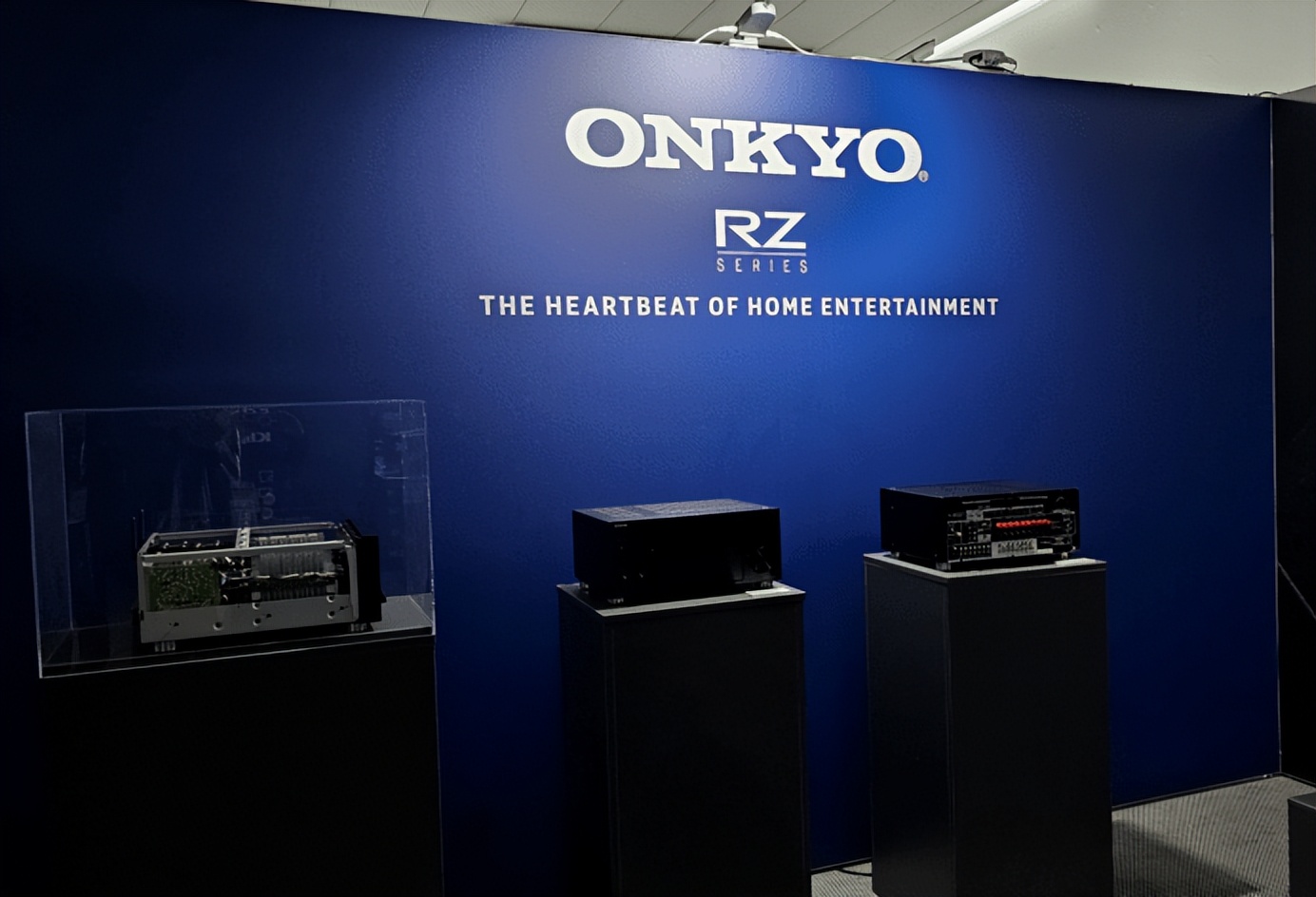 它带着重量级回来了！ONKYOTX-RZ70影音放大器