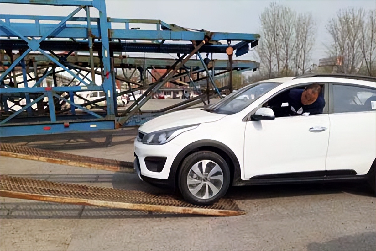 汽车托运新疆到东莞多少钱,海南托运汽车去东莞多少费用