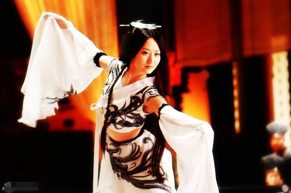 不算特别惊艳却能红的五位女星,长相妩媚却情史干净的五位女星