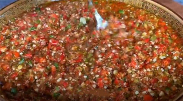 正宗辣椒酱配方大全,辣椒酱不加添加剂能正常存放多久