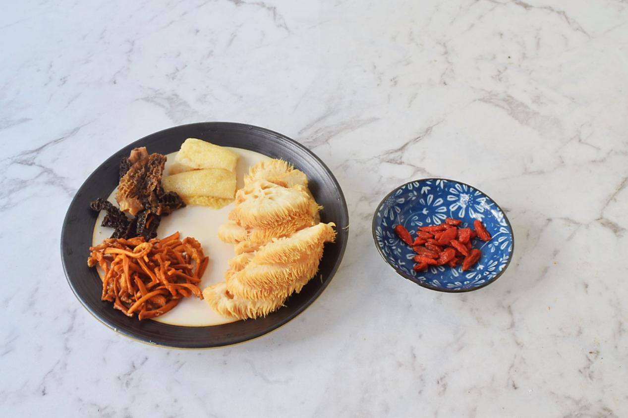 猴头菇排骨汤的做法,猴头菇排骨汤儿童做法