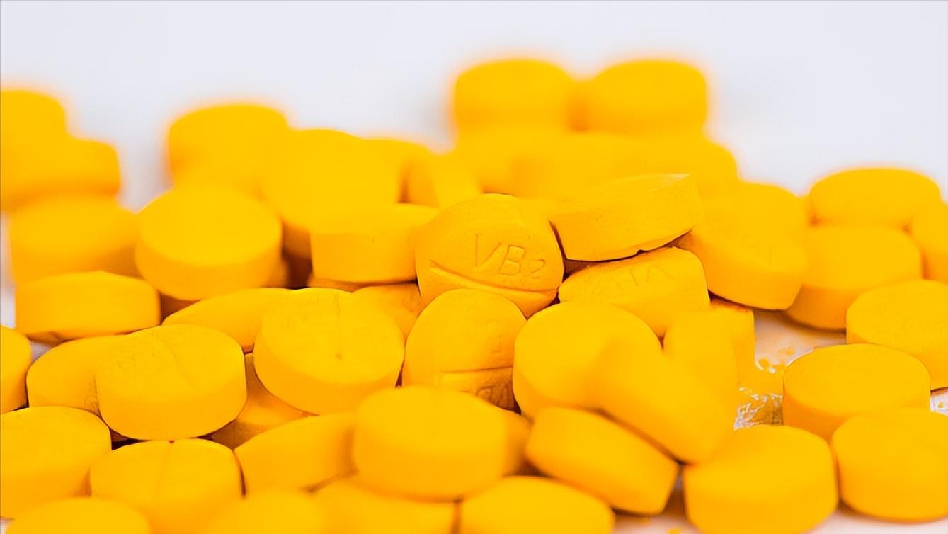 缺乏维生素b2的症状和危害,缺乏维生素d的7个警告