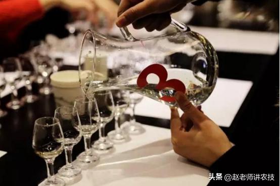 为什么都说白酒难喝,为什么酒精酒不能喝