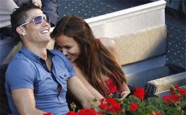 球星c罗的成长历程,c罗搭档内马尔姆巴佩