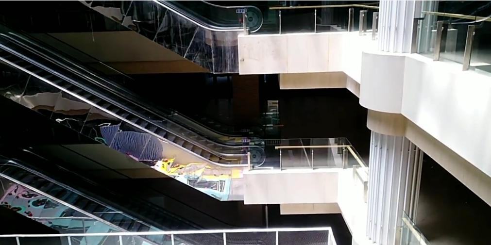 九龙坡区憋屈的商场，位置很好生意却差，究竟为何没有定论