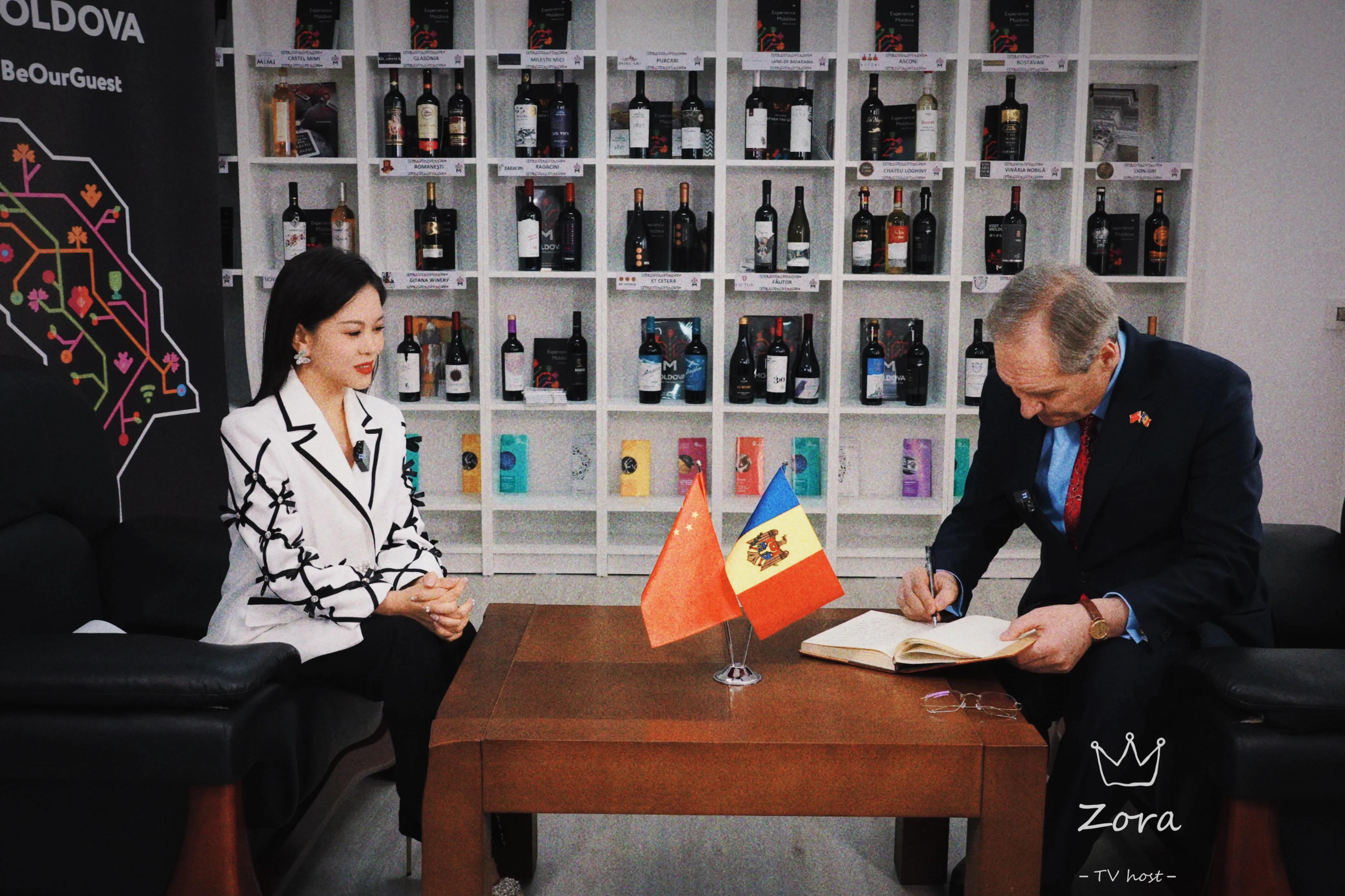 主持人刘美希综艺节目,主持人刘美希工作日常随拍