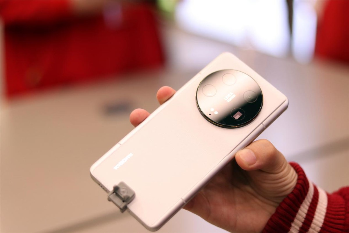 摄影爱好者评价小米13ultra,小米13ultra拍人像需要什么镜头