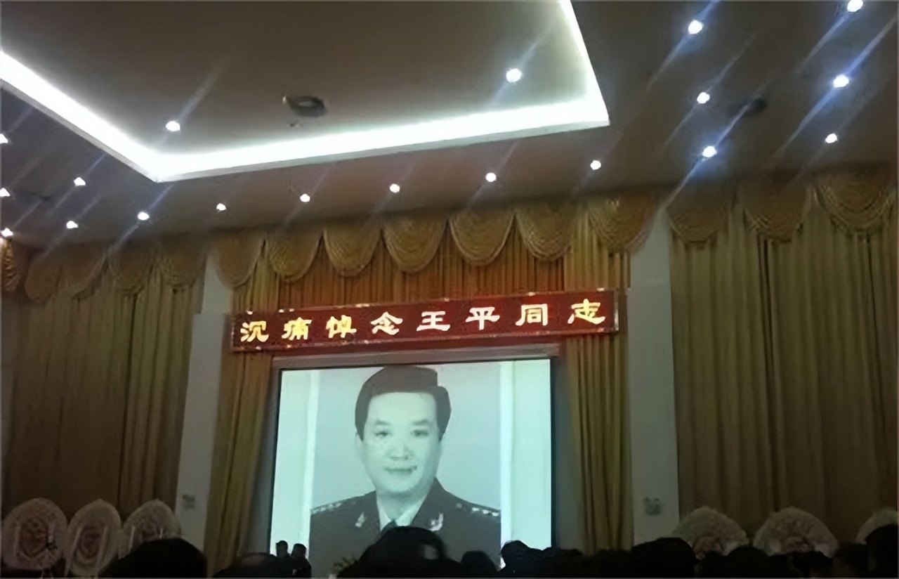 王平：逝世原因令人心酸，葬礼上姜昆蔡明含泪送别