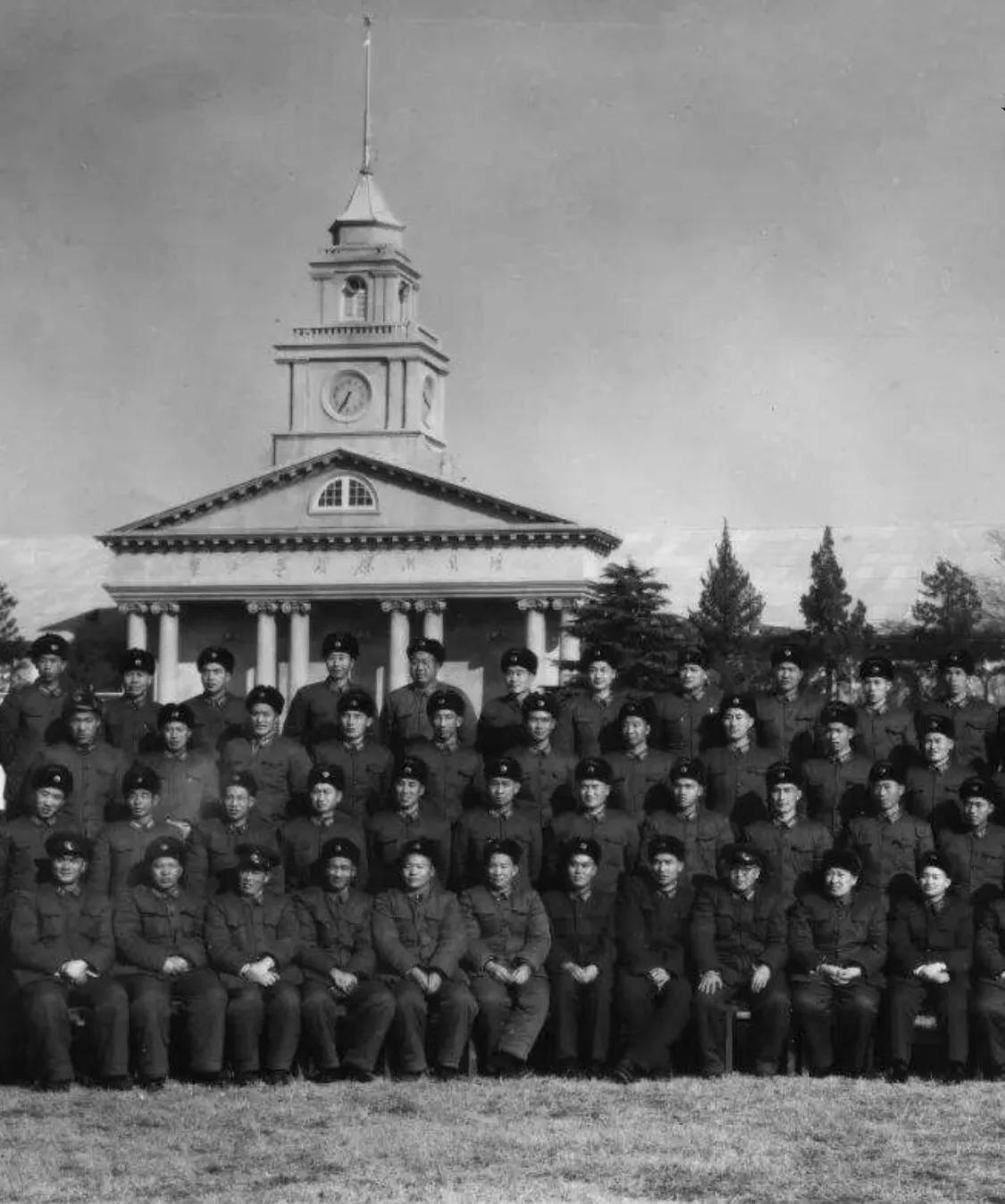 1955年南京军事学院学员授衔,南京军事学院讲课的国民党将领