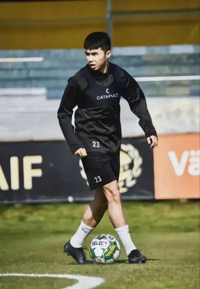 国足热身赛2-0巴勒斯坦,国足热身赛2:0击败巴勒斯坦