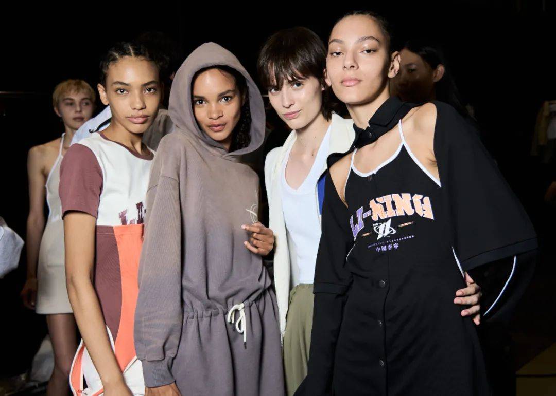 时隔多年重回职业赛场李宁,李宁再访李宁