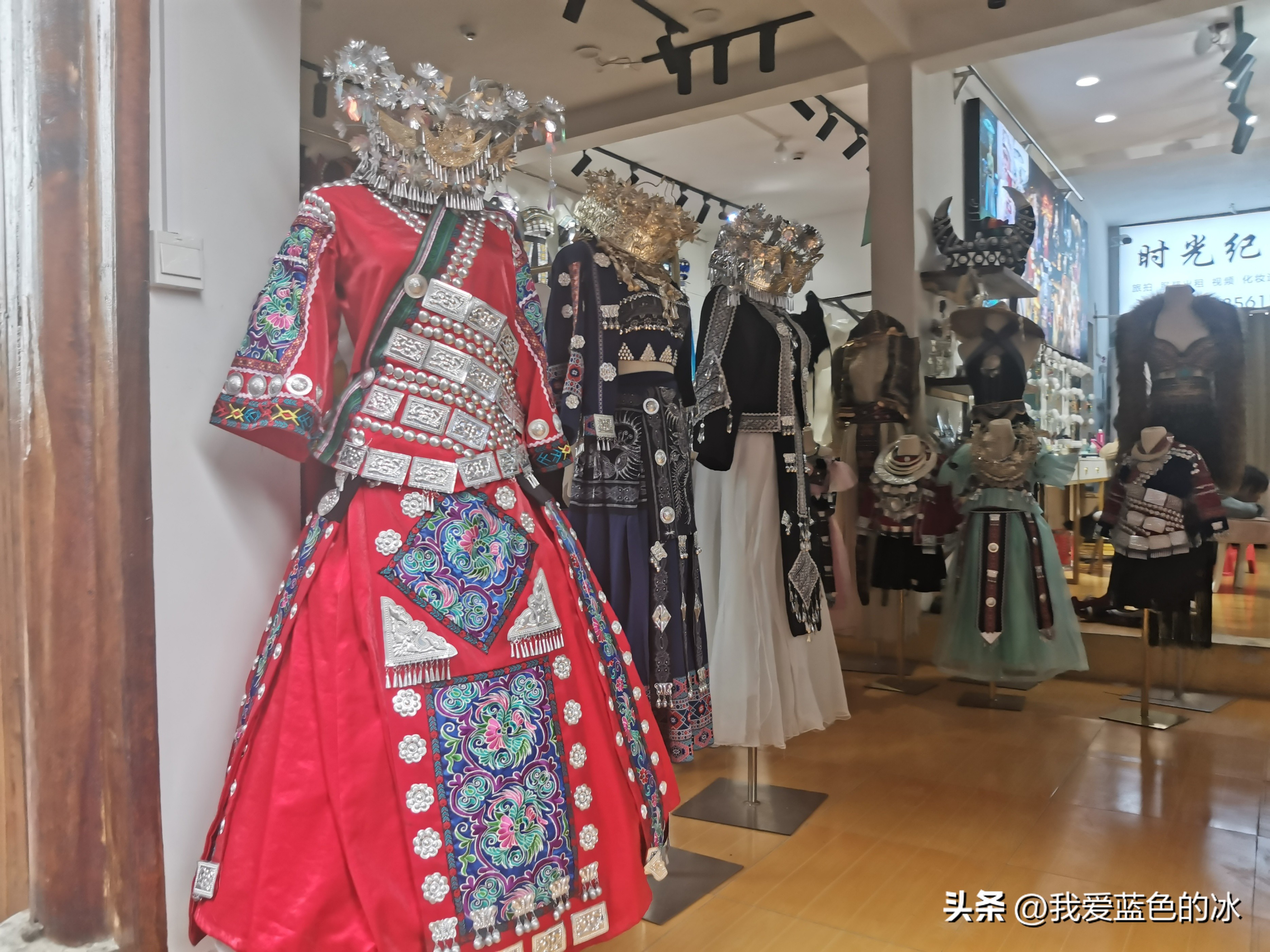 刘晓庆特色米豆腐,漫步在这个不起眼的小镇完整版