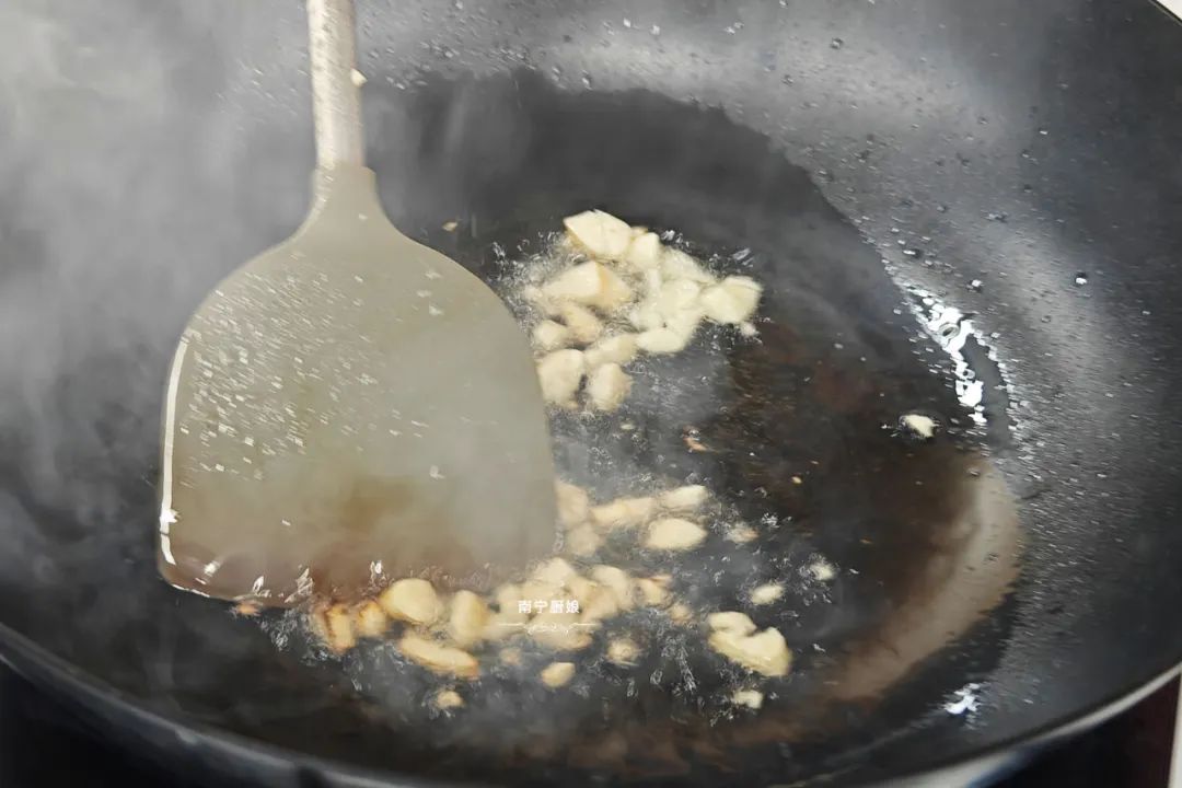 现摘现卖6元一斤,3元一斤大量上市菜