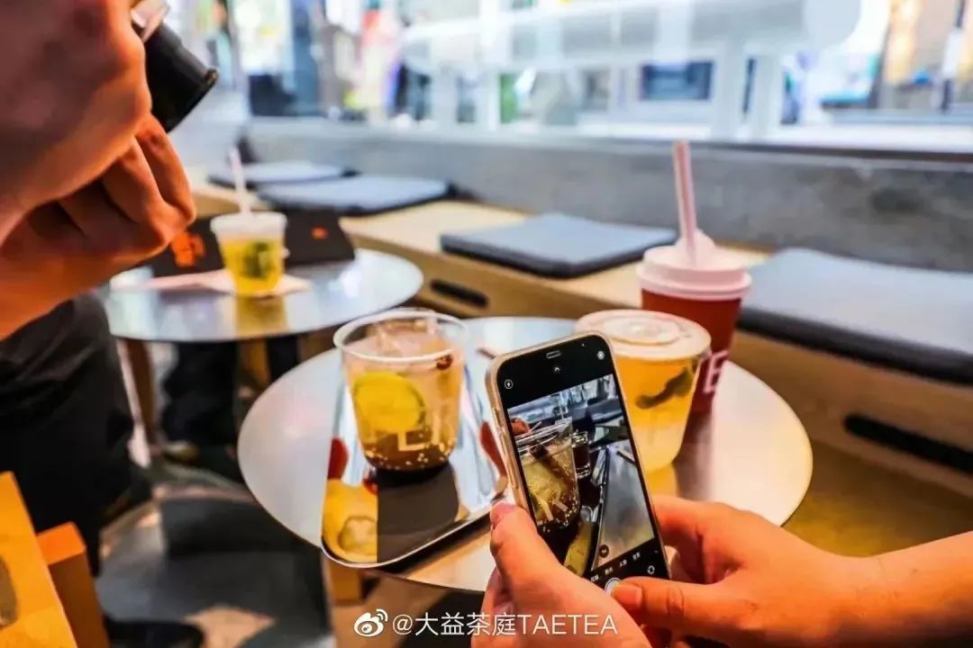 从“流浪茶摊”到“瓦煲茶”，被古人玩剩下的喝茶方式是如何翻红