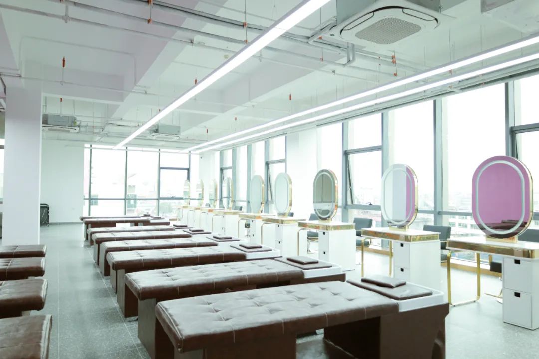 文化课不好的高中生怎么选择学校,没考上高中如何选择文化课学校