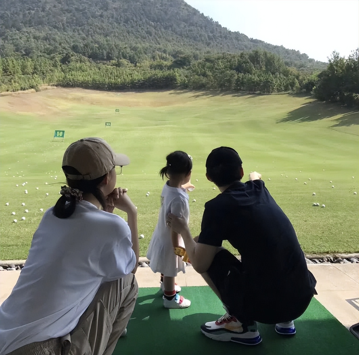 孙怡晒4岁女儿正面照！大福有大脑门、长睫毛，被妈妈称为小小董