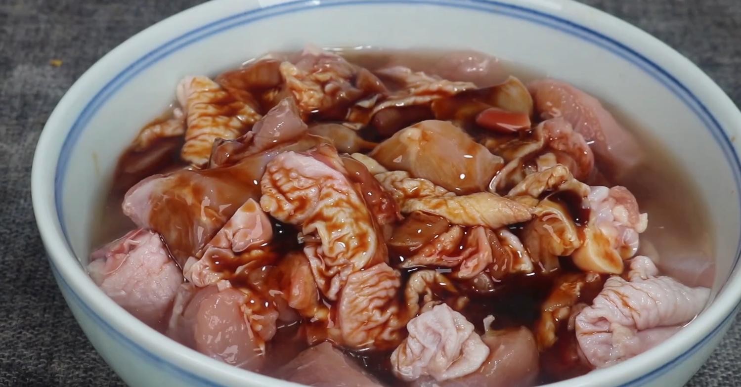 家常炖鸡做法不用油,怎么炖鸡好吃又嫩又入味