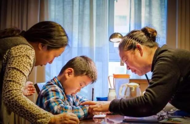 如何增强沟通构建亲子关系,青少年亲子沟通的方法与技巧