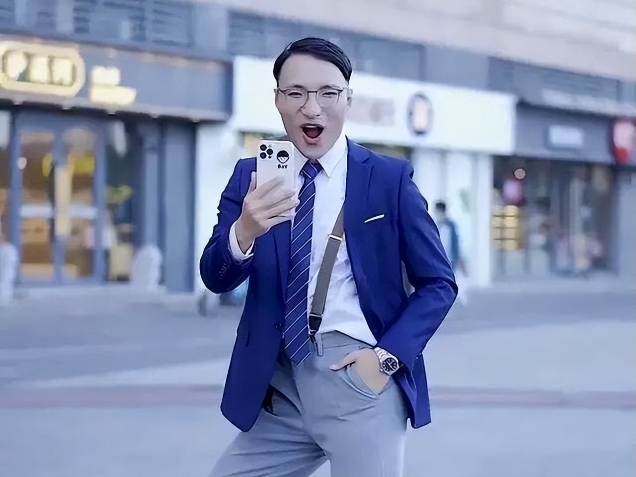 洗米嫂卖房替夫还债，张轩睿恋情曝光，百万网红骗财骗色张杰被骂