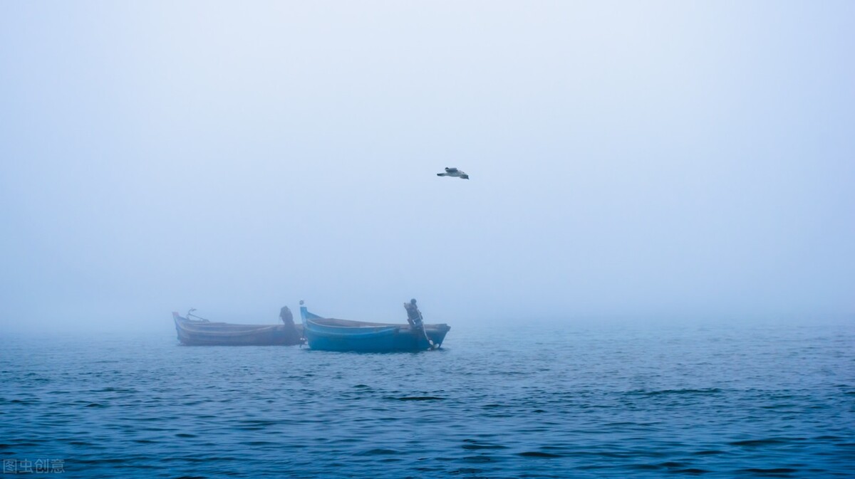 水上行舟吹笛的唯美诗句,赞美舟行七绝诗