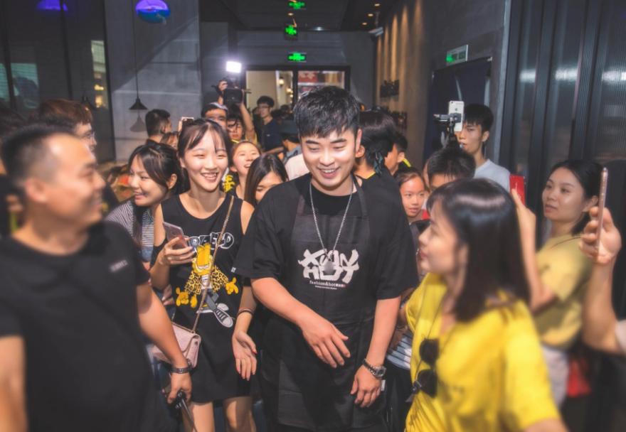 成本4块卖4块怎么赚钱,4块钱成本卖10块钱利润是多少