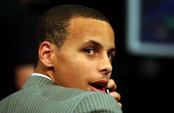 新王登基，三分王者史蒂芬.库里