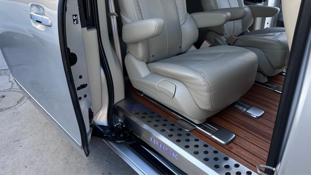 破烂的车变成新车,破烂的车子翻新