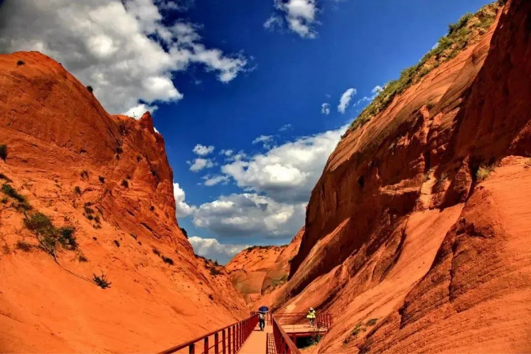 七月中国美如画，夏日避暑五十处