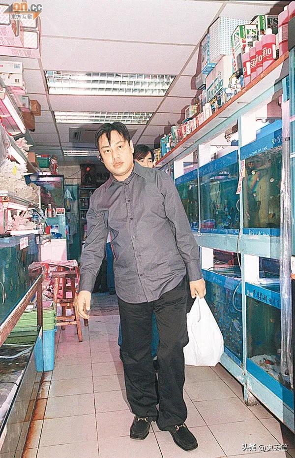 香港土豪极奢淫欲,有1个老婆、19位*妇情**,人称现代韦小宝