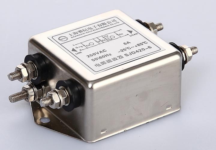 智能手机的内置传感器，可解决因建筑物遮挡导致室内定位难的问题