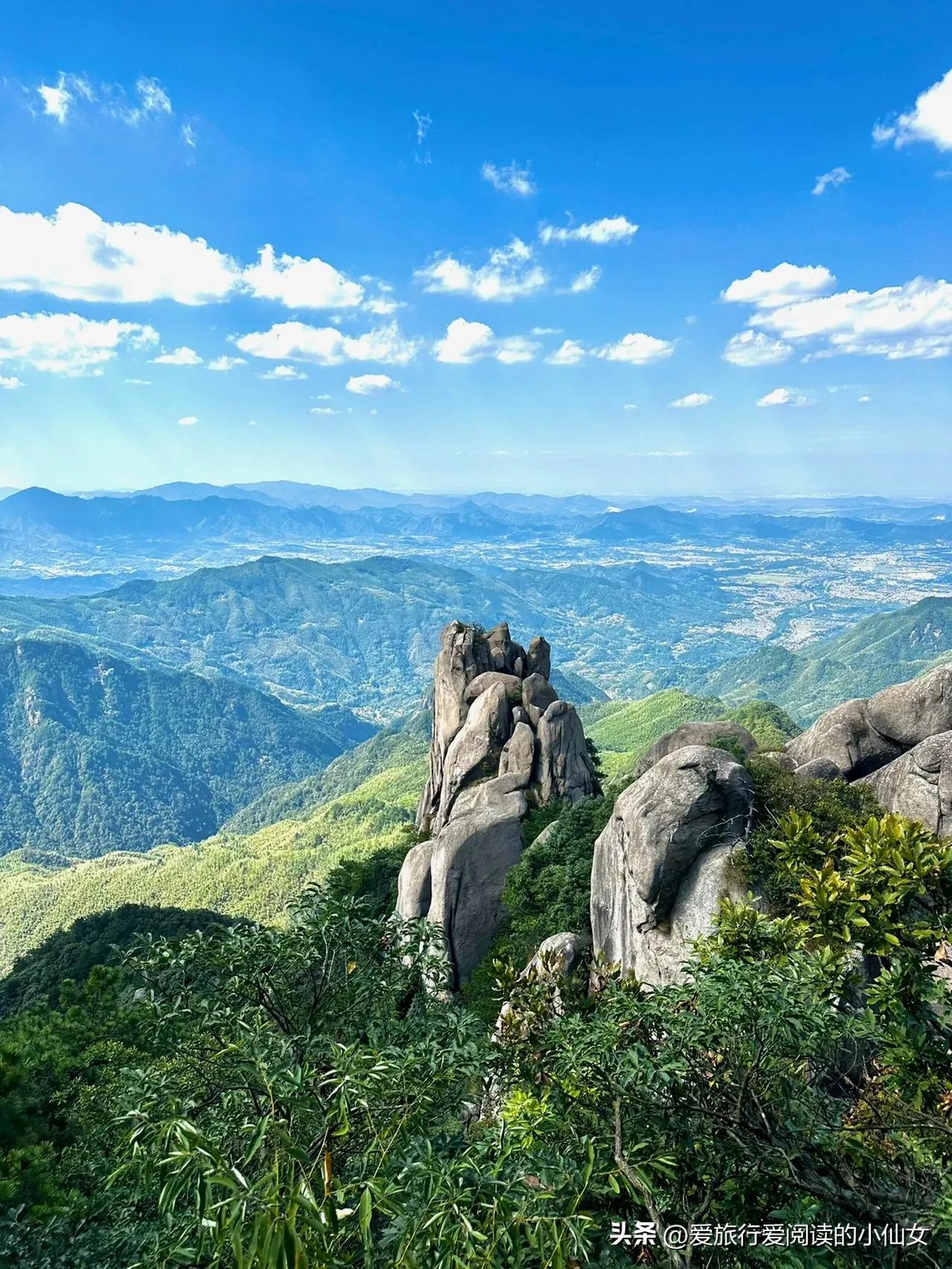 莲花佛国九华山世界上最高的地藏圣像大铜像九华山祈福旅游攻略