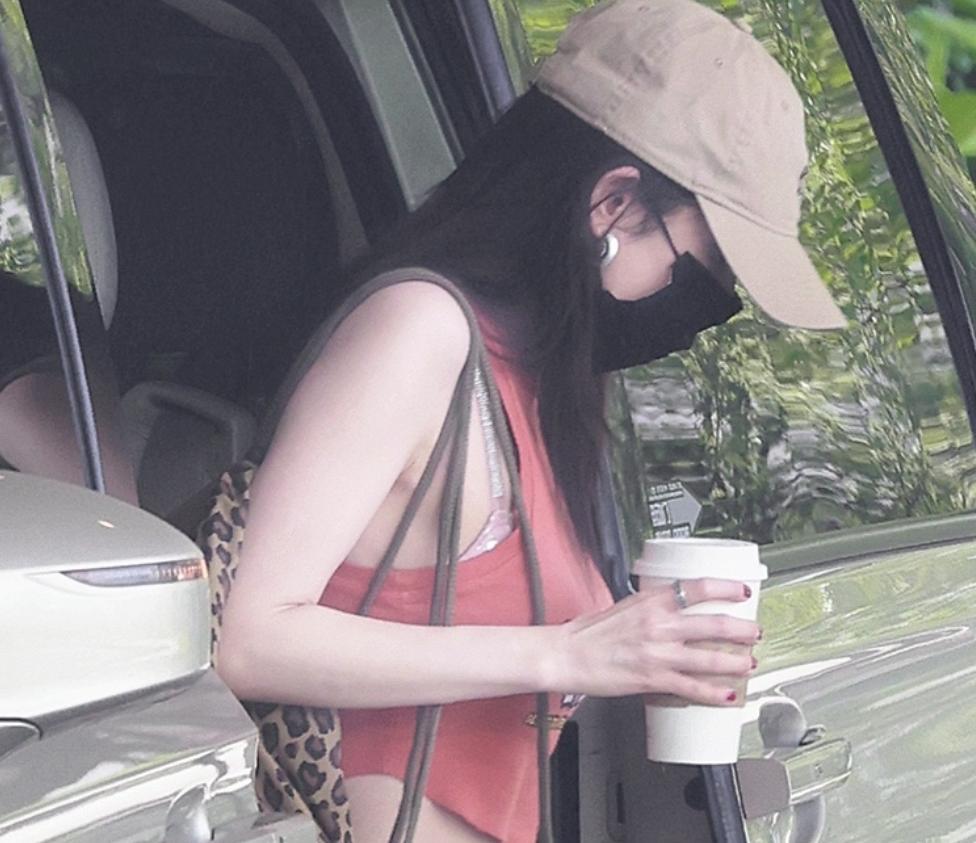 女星们的穿衣自由究竟有没有错,女明星的穿衣自由度有多高