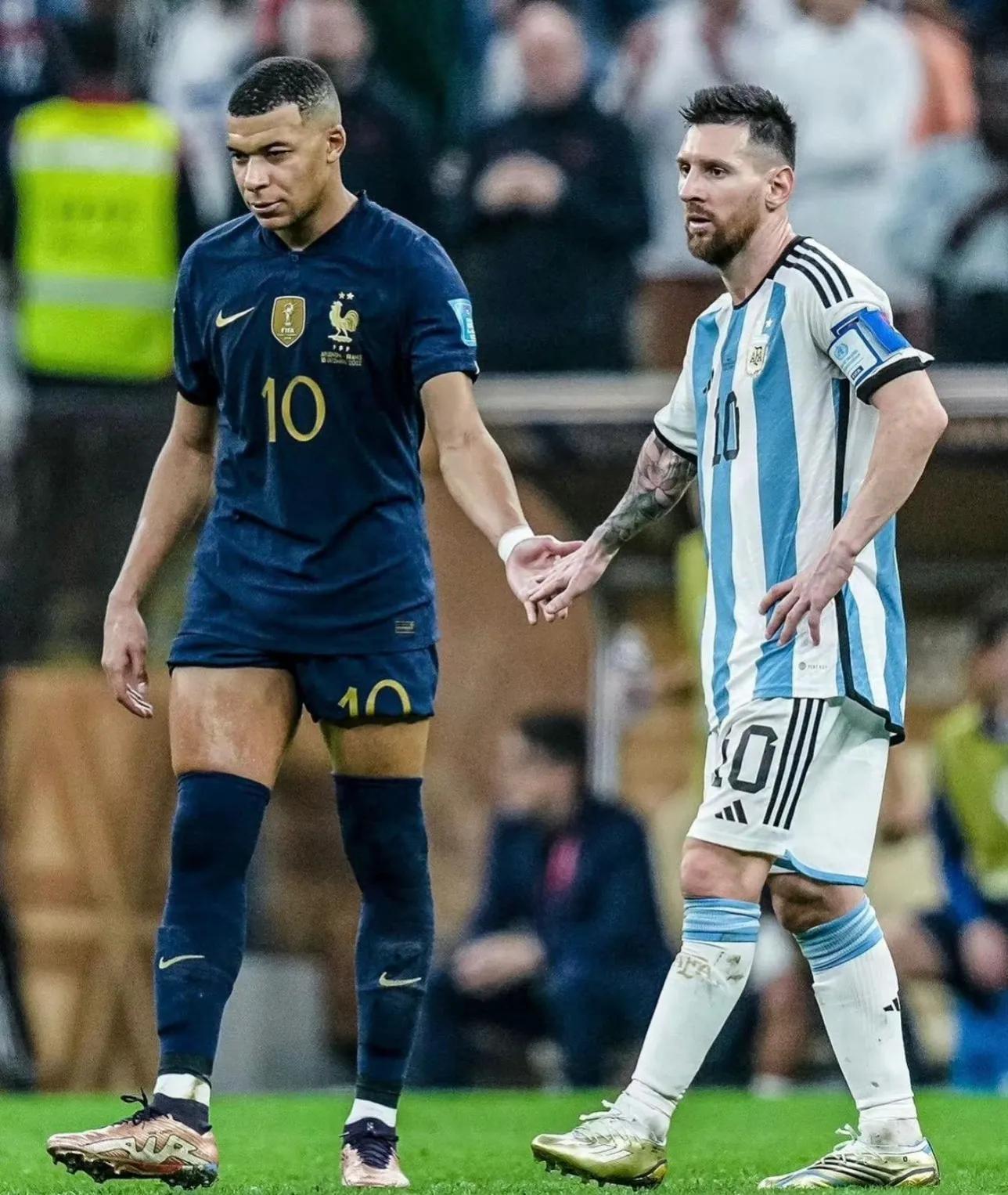 2022卡塔尔世界杯贺炜祝贺梅西,贺炜2014世界杯梅西错失大力神