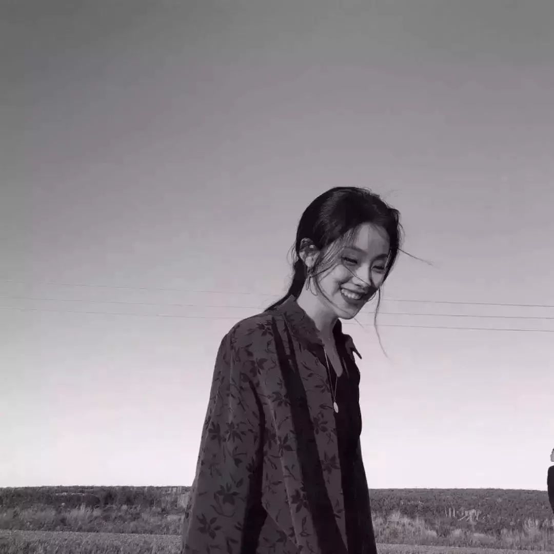 闺蜜cp头像二人一起,既是闺蜜头像又是情侣头像可保存