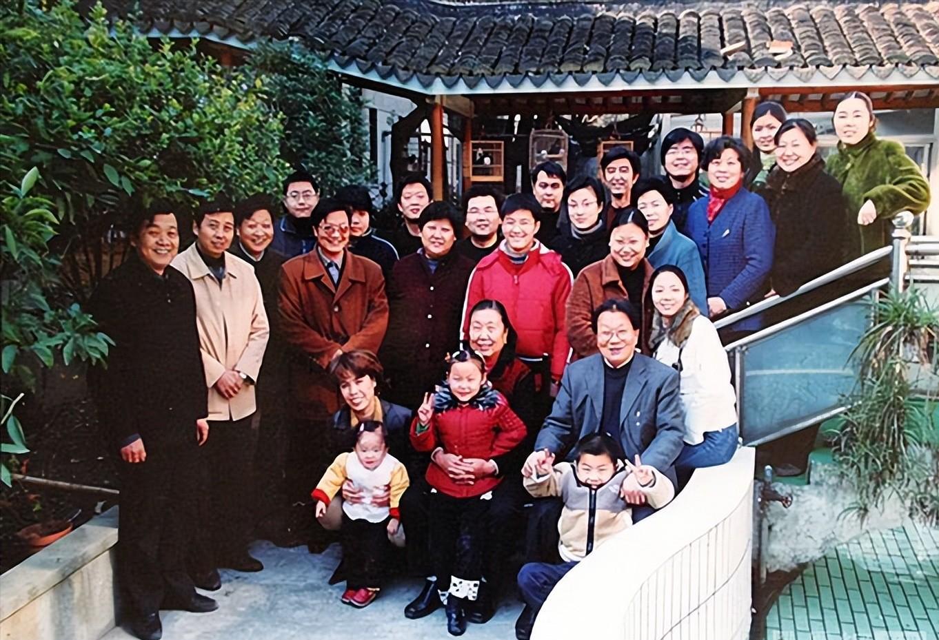 曾经负债400亿的村,中国第一村负债480亿