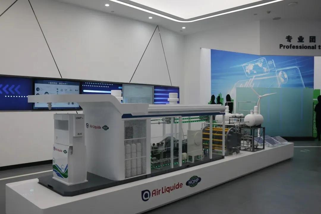 走进DBA企业厚普股份，看刘兴如何实现从技术员到企业高管的跨界