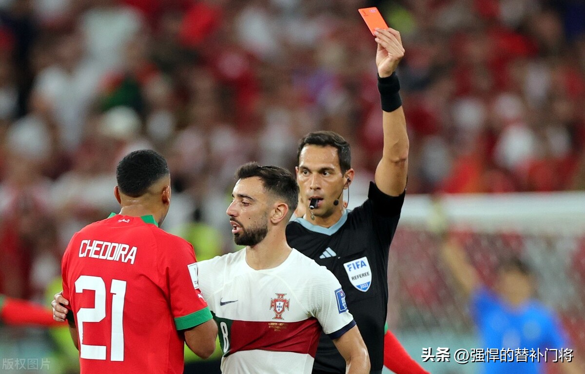 足球比赛怎么会被罚点球,足球竞赛规则和裁判法试题解析