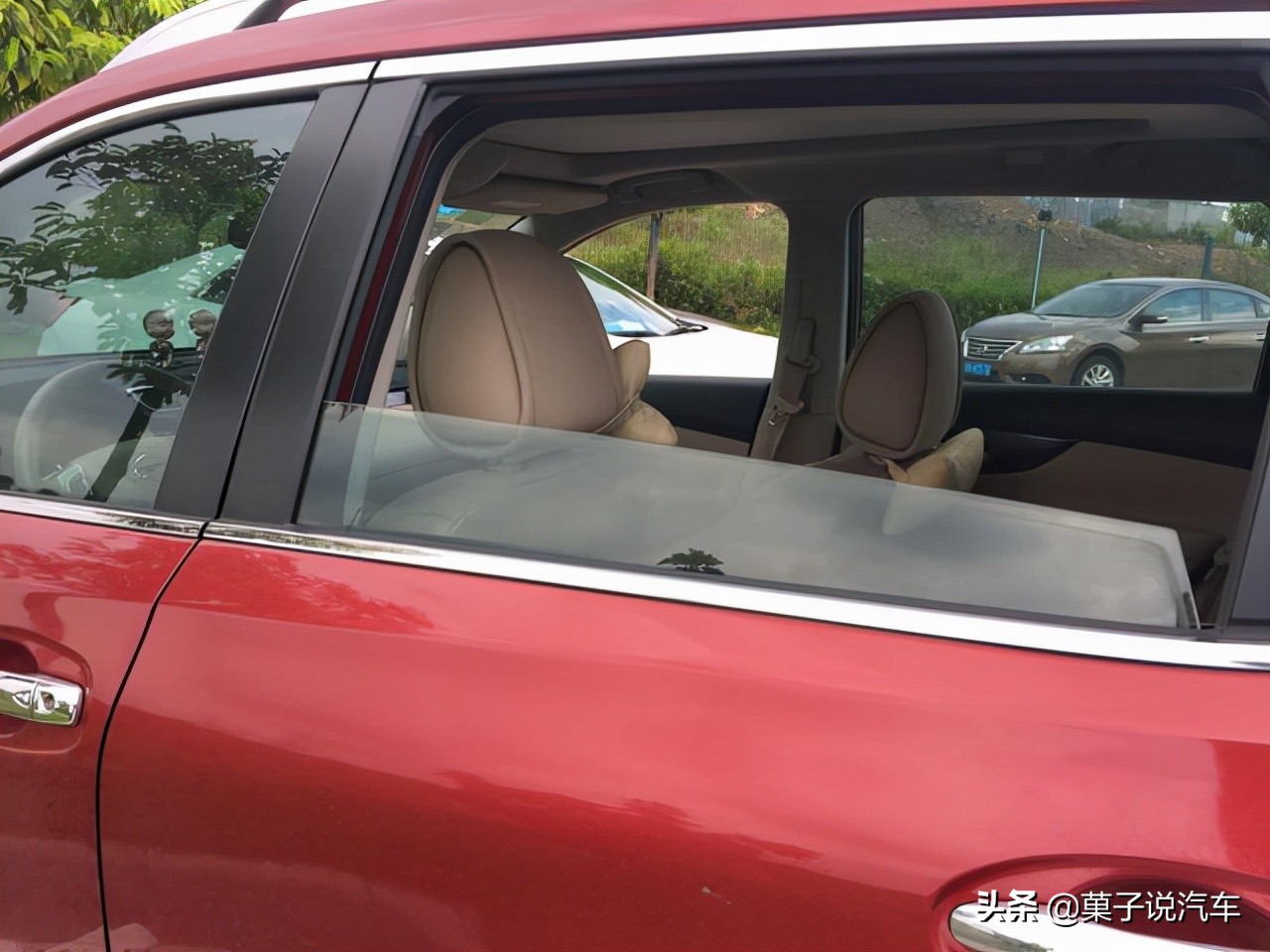 车子偶尔露天暴晒,车子长期在高温下暴晒有什么影响