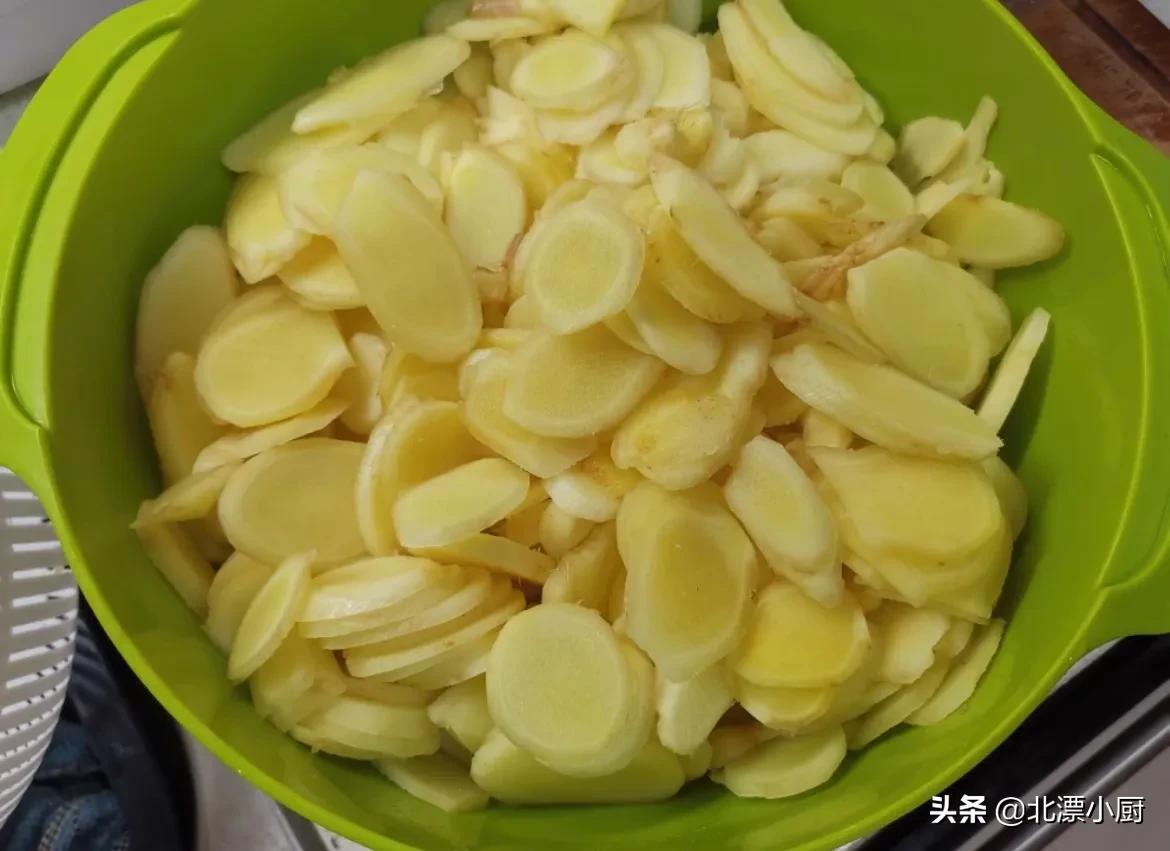 为什么夏天吃姜冬天吃萝卜好,夏天吃姜的做法大全