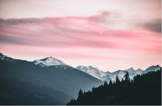 自媒体人专用素材网站,自媒体人必备推荐7个网站