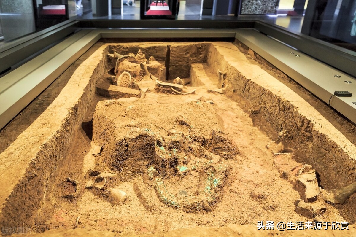 夏朝不是第一个封建王朝吗,夏朝之前中国还有更古老的王朝