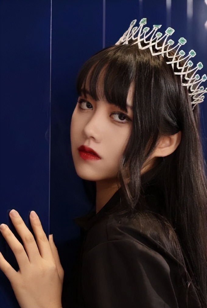 央美邹雅琪假扮名媛21天视频,央美女生假扮名媛21天没花一分钱