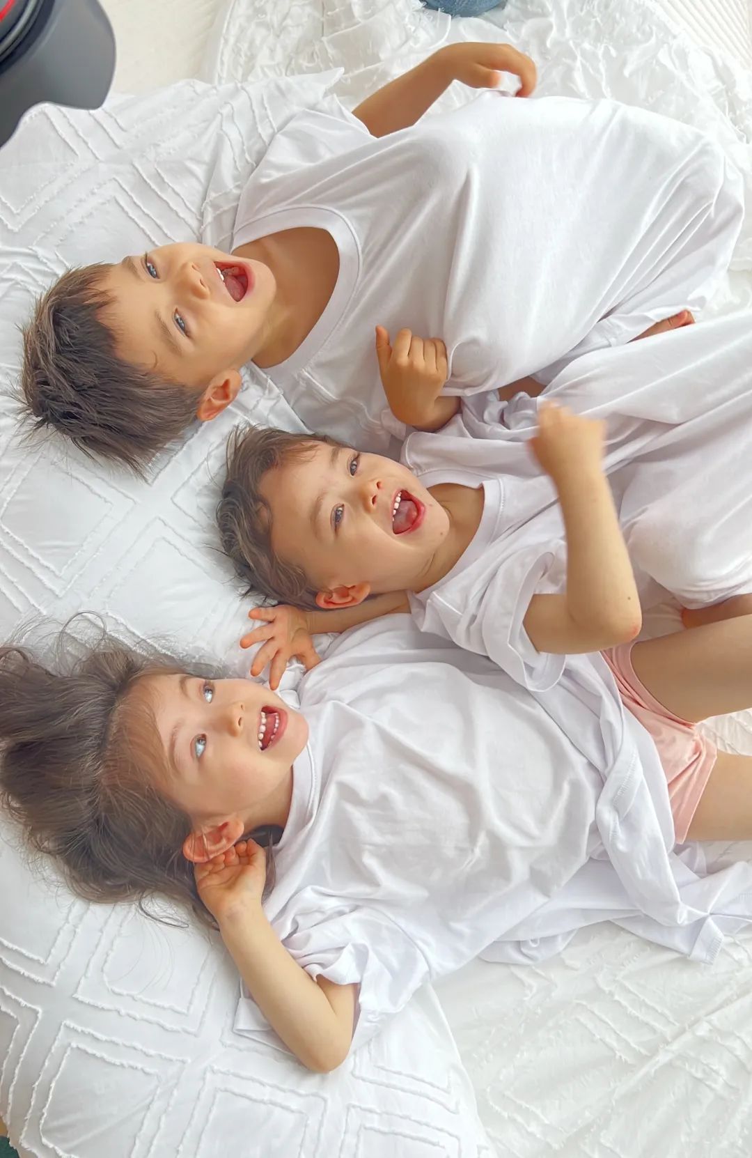 单身女生去泰国生三胞胎,单身女人去泰国